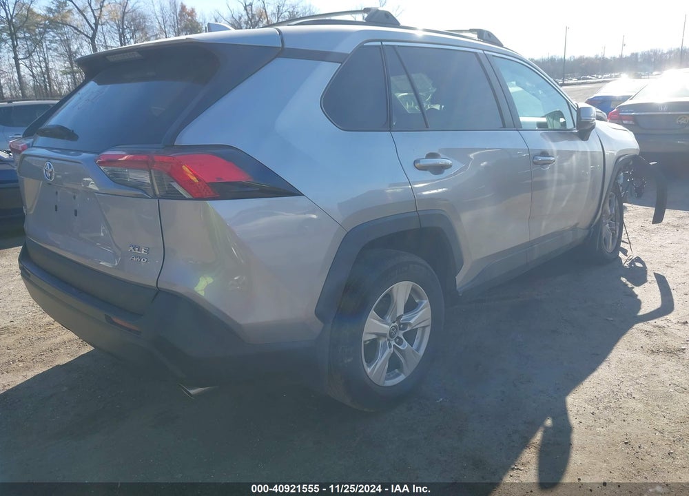 2020 TOYOTA RAV4 XLE VIN: 2T3P1RFV2LW133863