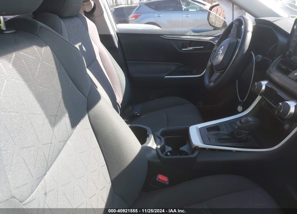 2020 TOYOTA RAV4 XLE VIN: 2T3P1RFV2LW133863