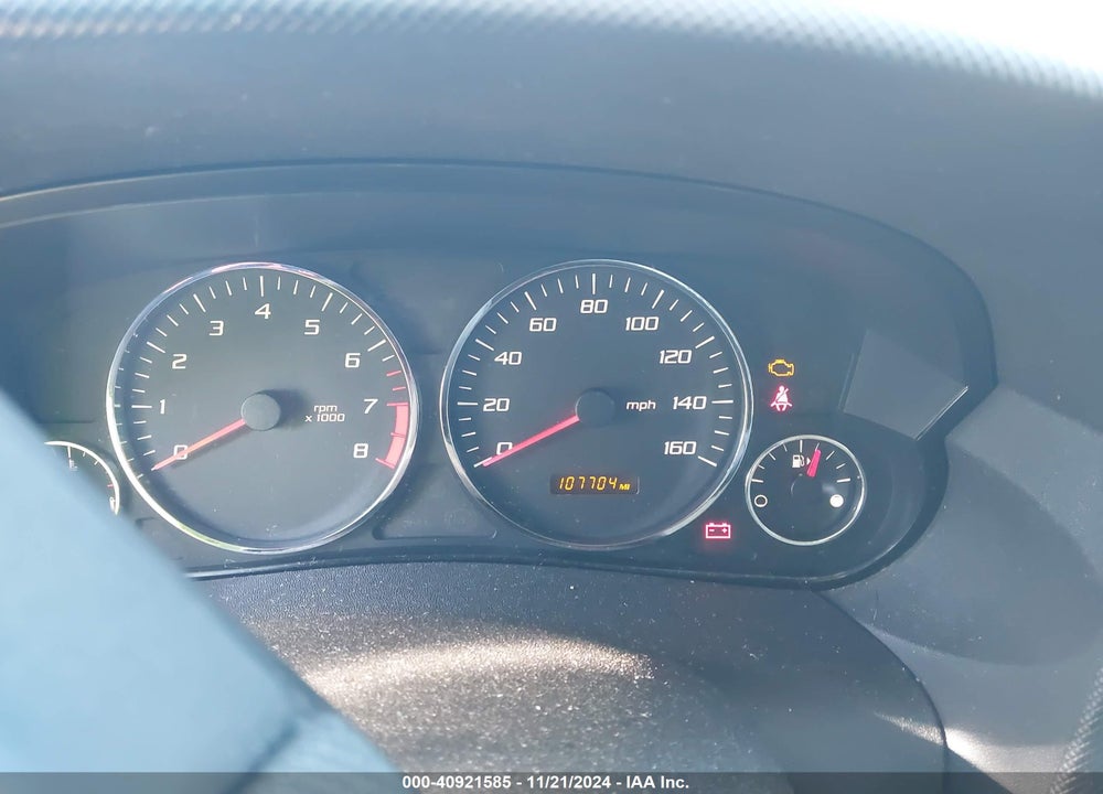 2005 CADILLAC SRX V6 VIN: 1GYEE637250111055