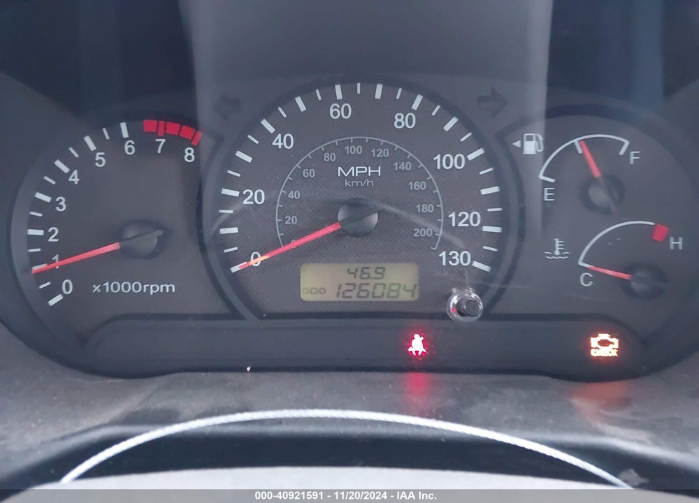 2005 HYUNDAI ACCENT GLS VIN: KMHCG45C05U601195
