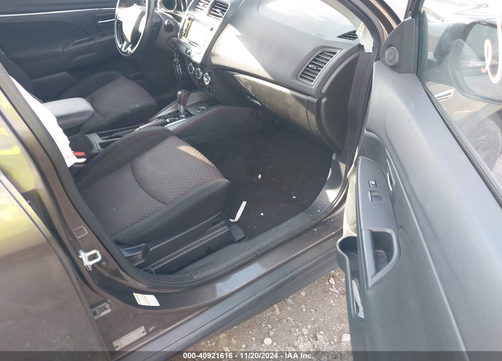 2018 MITSUBISHI OUTLANDER SPORT 2.0 LE VIN: JA4AR3AU1JU009680