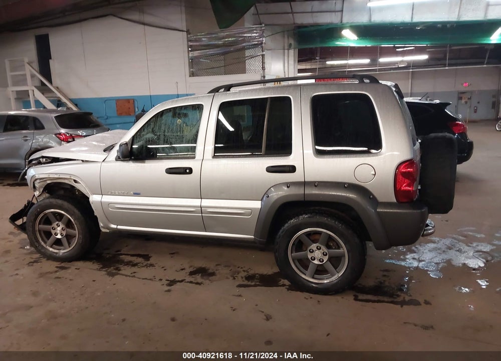 2003 JEEP LIBERTY SPORT VIN: 1J4GL48K93W685243