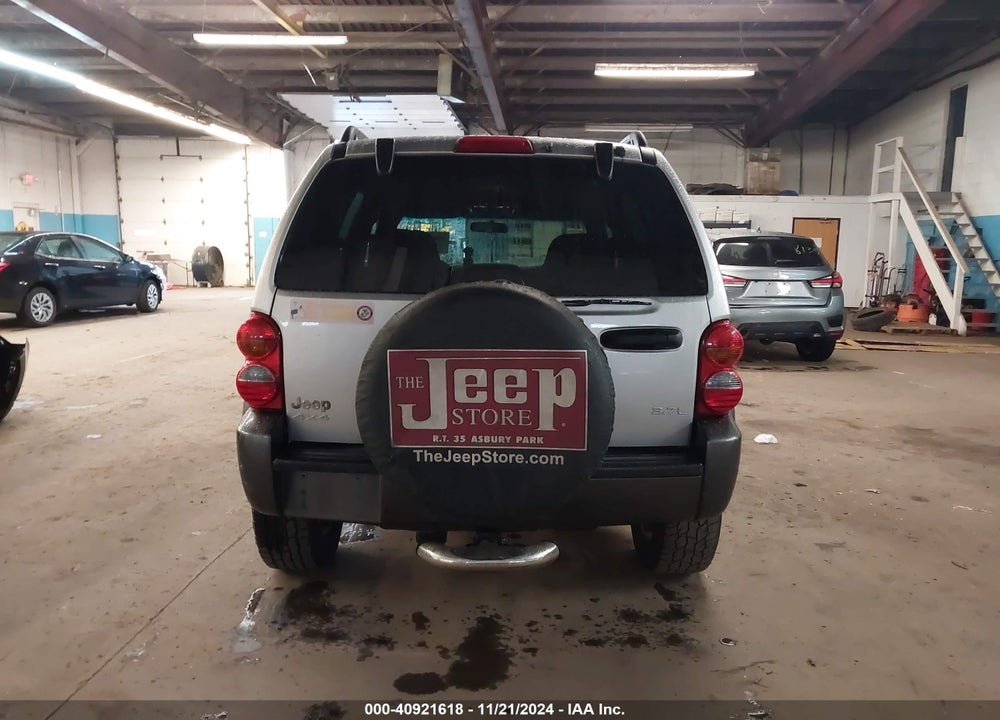 2003 JEEP LIBERTY SPORT VIN: 1J4GL48K93W685243