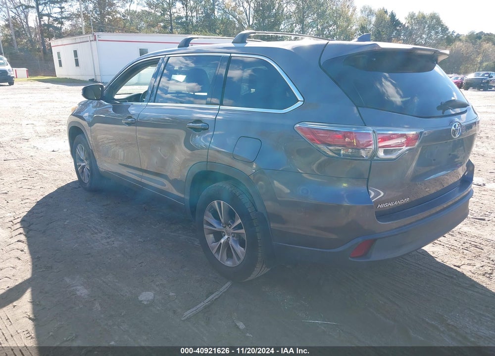 2014 TOYOTA HIGHLANDER LE PLUS/LE PLUS V6 VIN: 5TDZKRFHXES019341