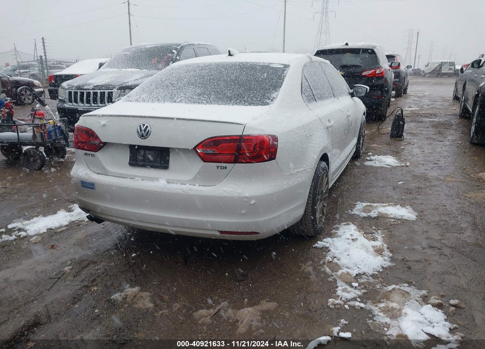 2014 VOLKSWAGEN JETTA VIN: 3VWLL7AJ9EM383815