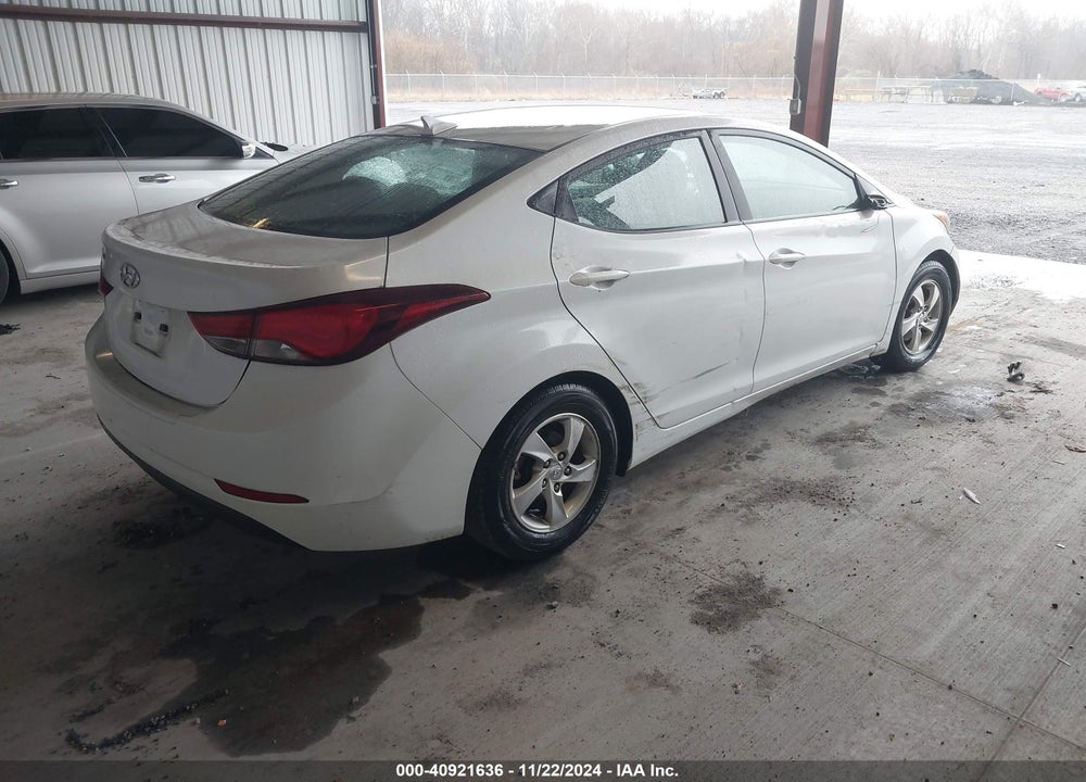 2015 HYUNDAI ELANTRA SE VIN: 5NPDH4AE6FH585240
