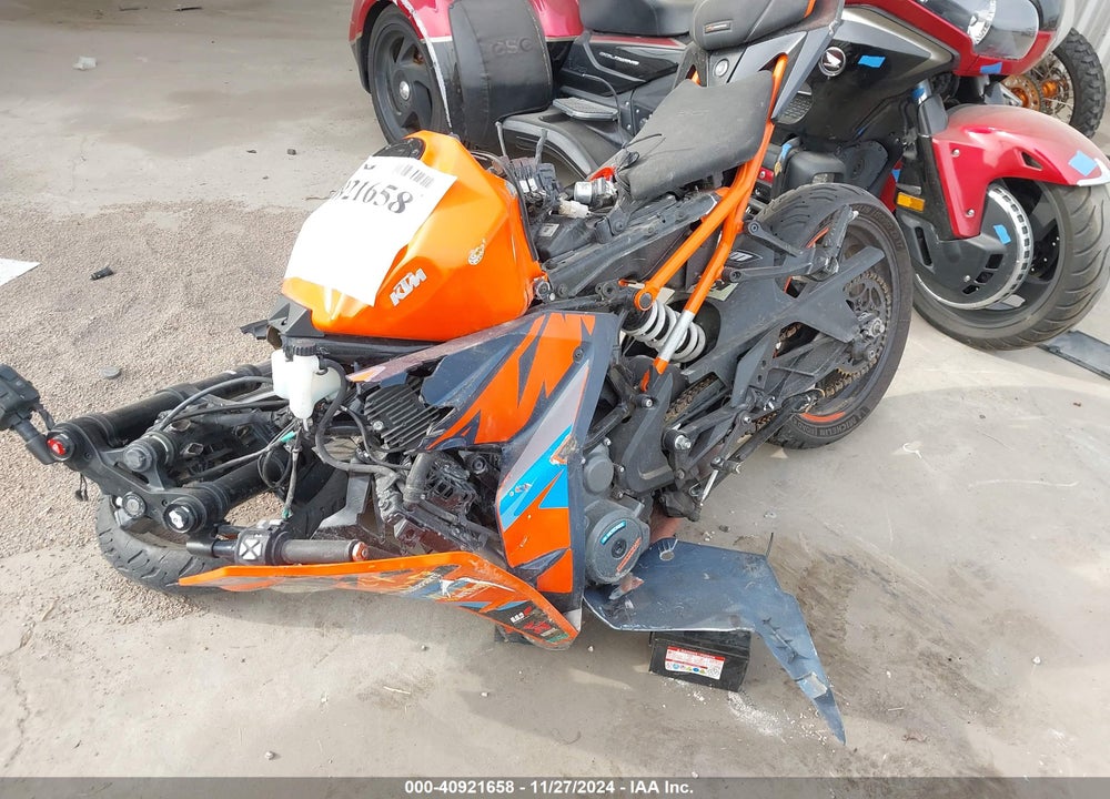 2022 KTM 390 RC VIN: MD2JYJ406NC210891