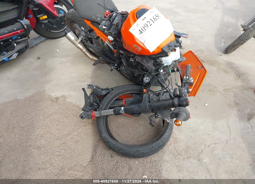 2022 KTM 390 RC VIN: MD2JYJ406NC210891