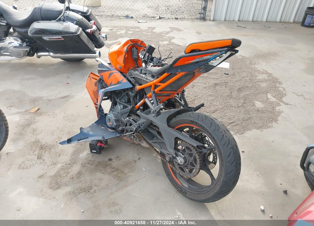 2022 KTM 390 RC VIN: MD2JYJ406NC210891