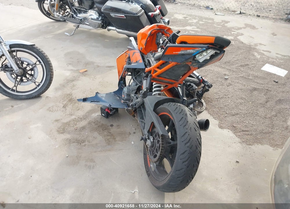 2022 KTM 390 RC VIN: MD2JYJ406NC210891
