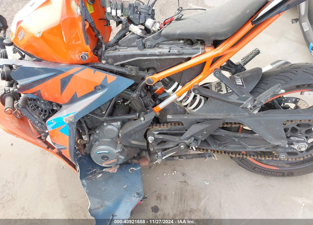2022 KTM 390 RC VIN: MD2JYJ406NC210891