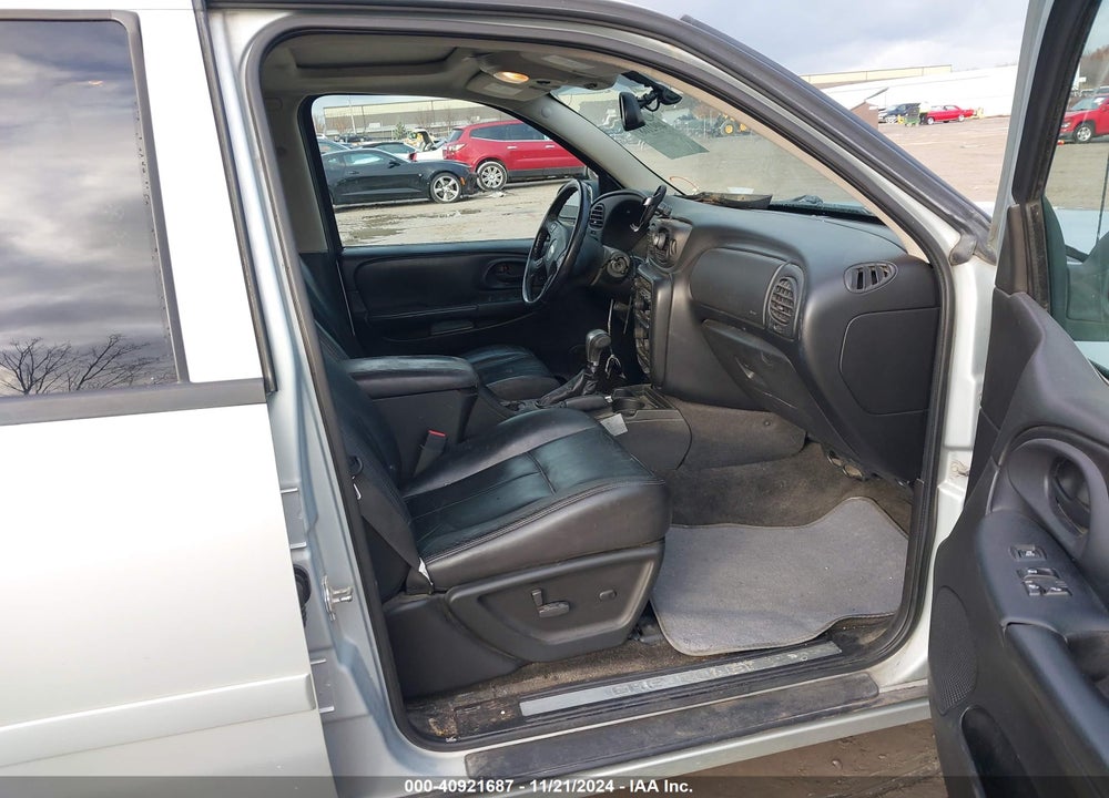 2008 CHEVROLET TRAILBLAZER LT VIN: 1GNDT13S782221310