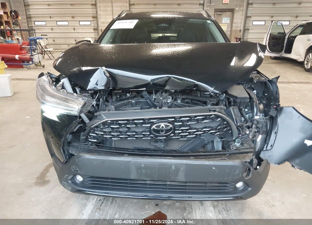 2023 TOYOTA COROLLA CROSS XLE VIN: 7MUDAABG8PV067229