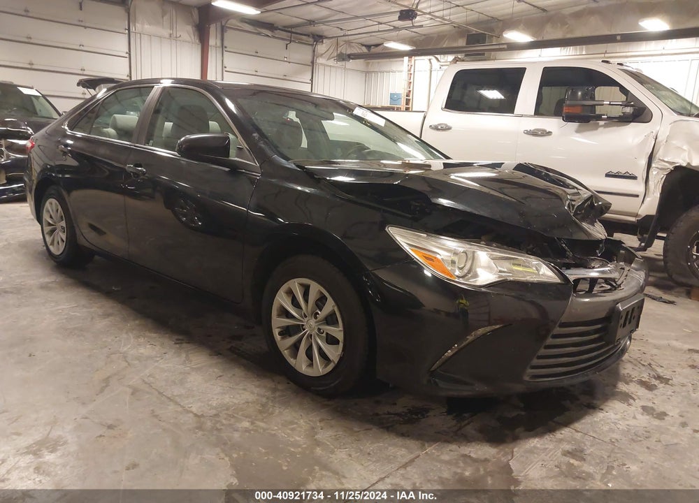 2017 TOYOTA CAMRY LE VIN: 4T1BF1FK1HU628669