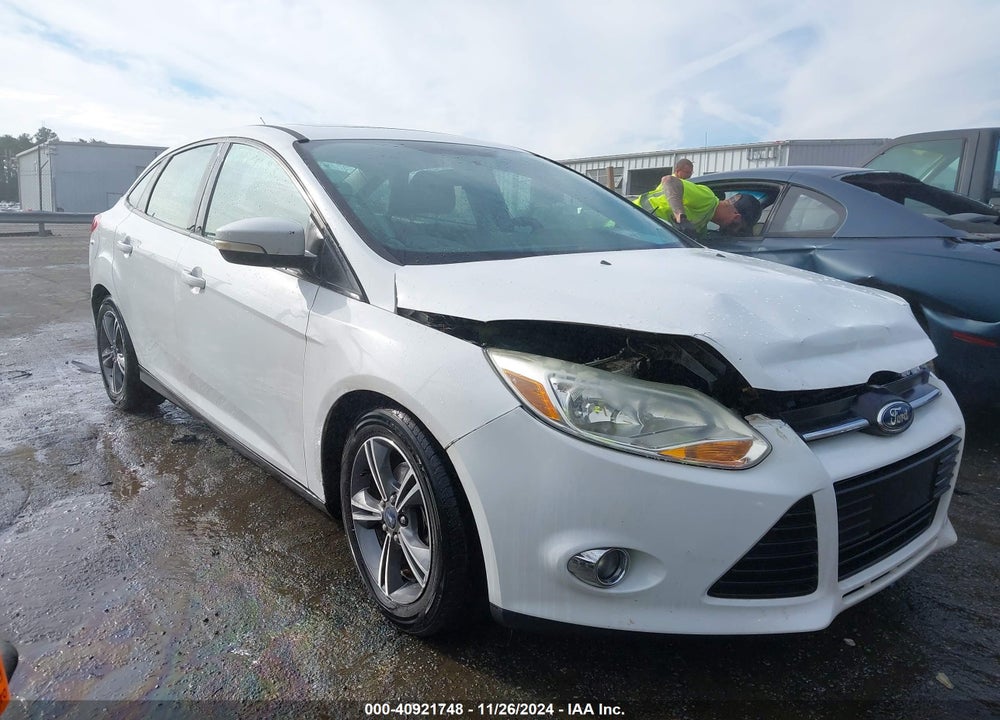 2014 FORD FOCUS SE VIN: 1FADP3F20EL396420