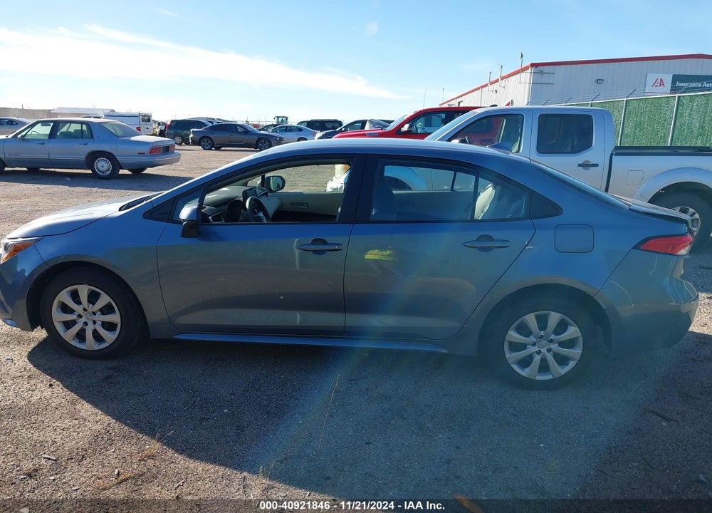 2022 TOYOTA COROLLA LE VIN: 5YFEPMAE9NP391732