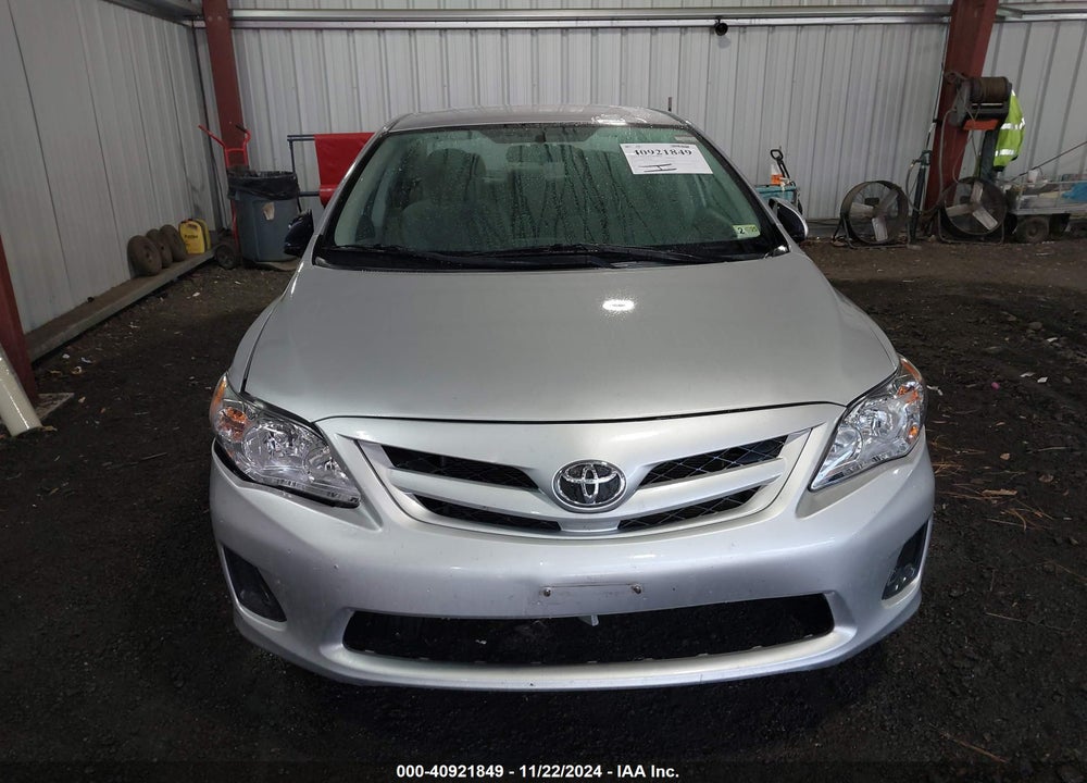 2011 TOYOTA COROLLA LE VIN: 2T1BU4EE0BC590850