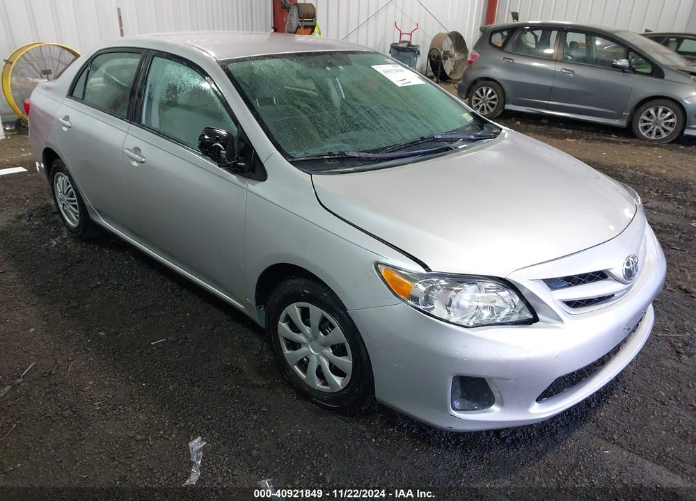 2011 TOYOTA COROLLA LE VIN: 2T1BU4EE0BC590850