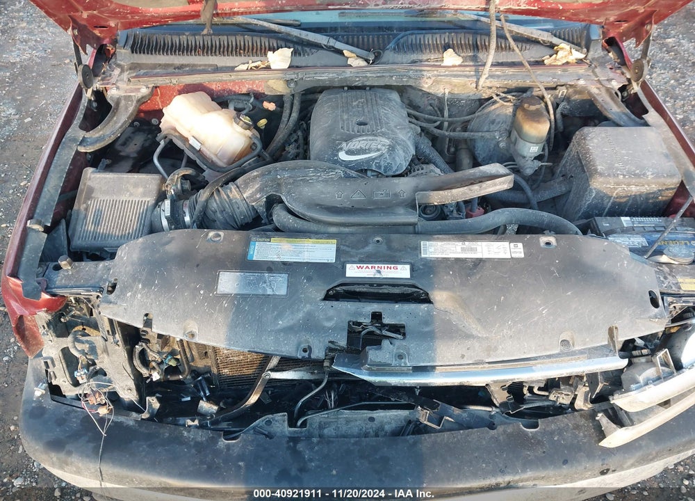 2001 CHEVROLET TAHOE LS VIN: 1GNEK13T01J257223