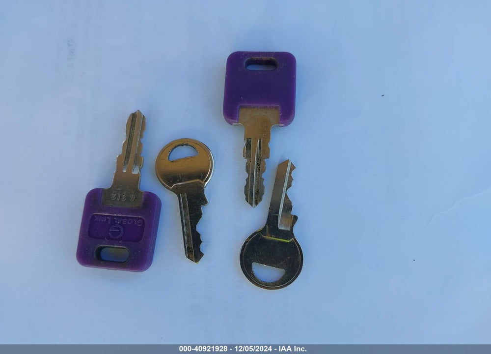 2021 LANCE M-2445 VIN: 56YTT242XML330079