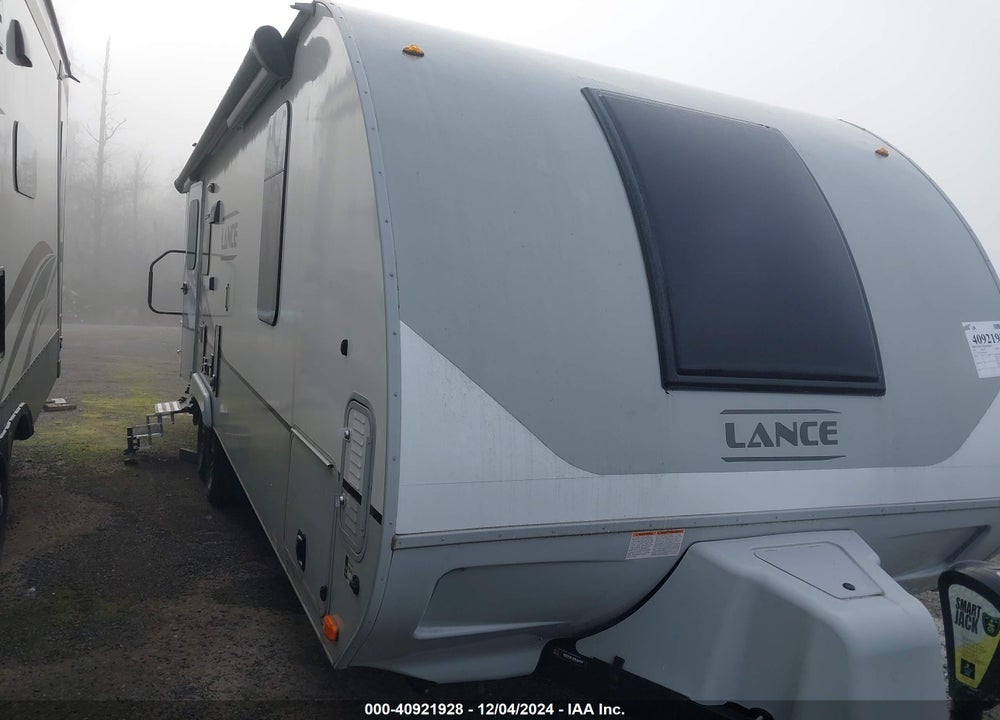 2021 LANCE M-2445 VIN: 56YTT242XML330079