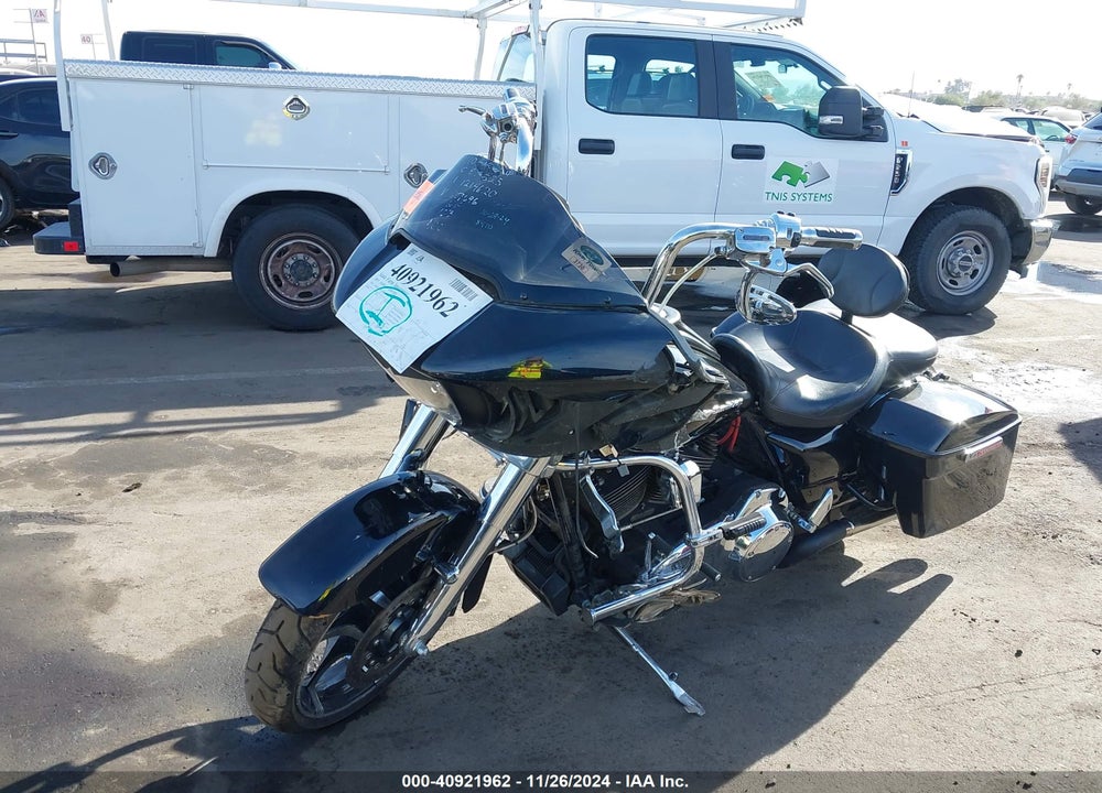 2015 HARLEY-DAVIDSON FLTRX ROAD GLIDE VIN: 1HD1KHM11FB607696