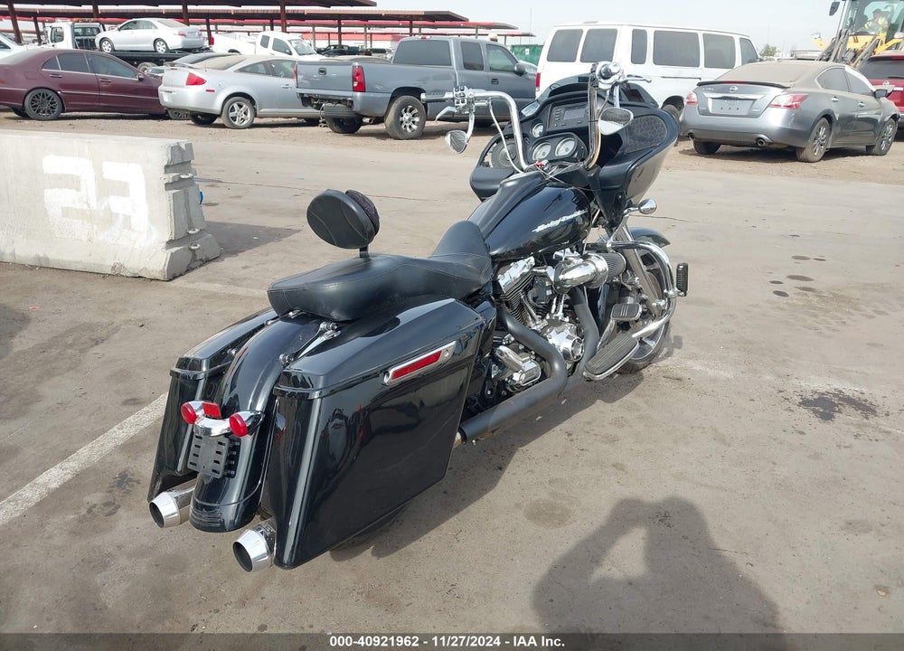 2015 HARLEY-DAVIDSON FLTRX ROAD GLIDE VIN: 1HD1KHM11FB607696