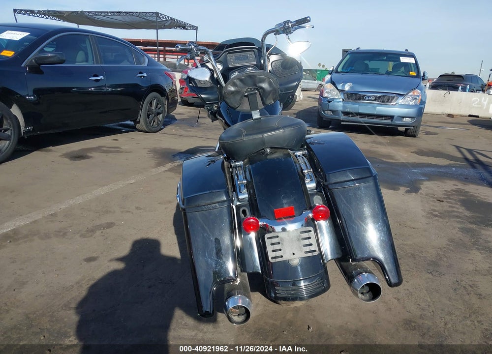 2015 HARLEY-DAVIDSON FLTRX ROAD GLIDE VIN: 1HD1KHM11FB607696