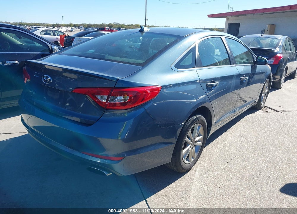 2015 HYUNDAI SONATA SE VIN: 5NPE24AF5FH245687