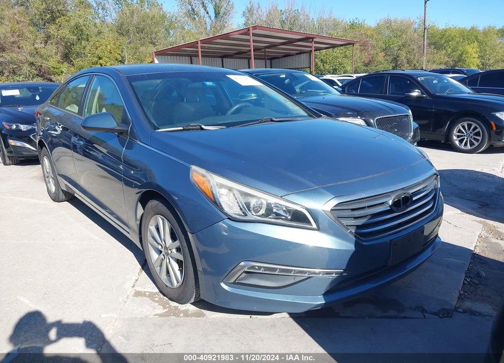 2015 HYUNDAI SONATA SE VIN: 5NPE24AF5FH245687