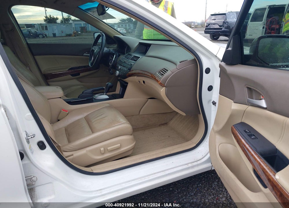 2008 HONDA ACCORD VIN: 1HGCP36888A023816
