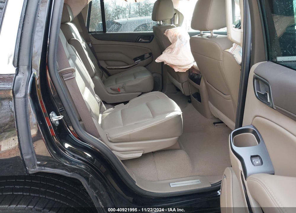 2019 GMC YUKON SLT VIN: 1GKS2BKC2KR155593