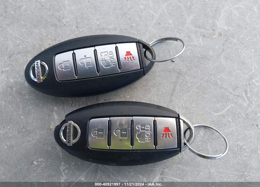 2013 NISSAN LEAF SL VIN: 1N4AZ0CP0DC424095