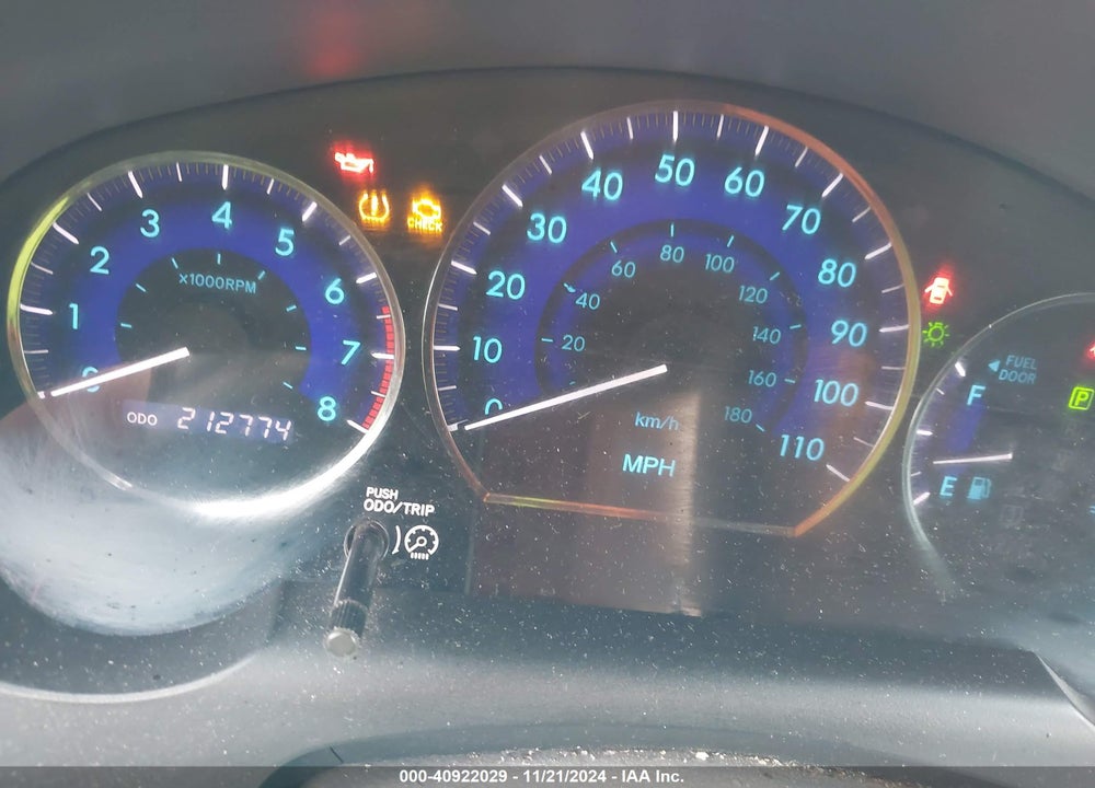 2009 TOYOTA SIENNA LE VIN: 5TDBK23C09S027469