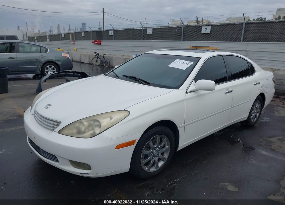 2002 LEXUS ES 300 VIN: JTHBF30G220029636