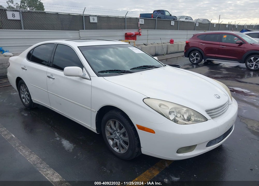 2002 LEXUS ES 300 VIN: JTHBF30G220029636