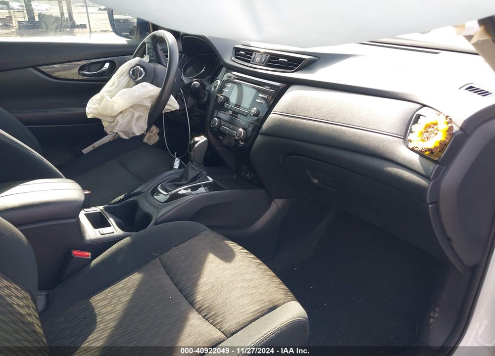 2017 NISSAN ROGUE SV VIN: 5N1AT2MT6HC867307