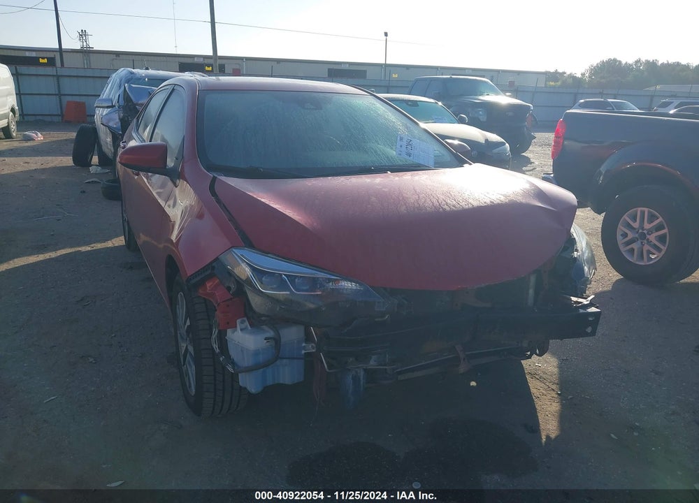 2018 TOYOTA COROLLA XLE VIN: 5YFBURHE2JP768524