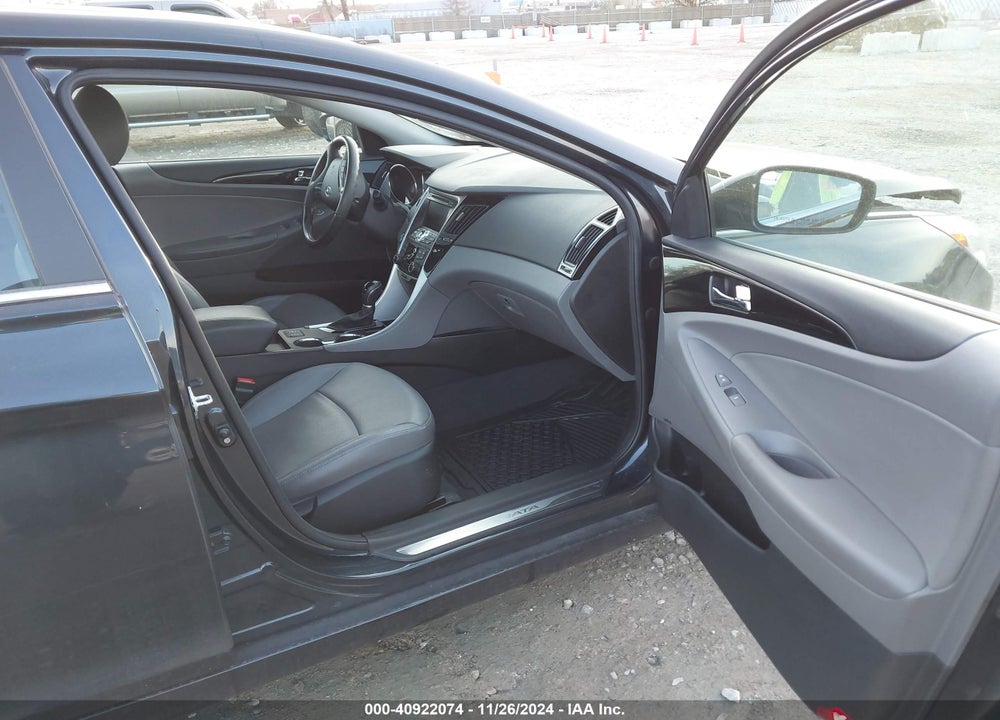 2011 HYUNDAI SONATA LIMITED VIN: 5NPEC4AC6BH038268
