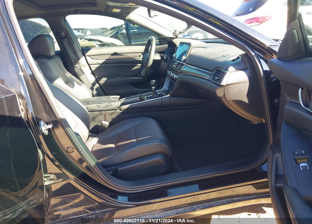 2018 HONDA ACCORD SPORT 2.0T VIN: 1HGCV2E39JA020418
