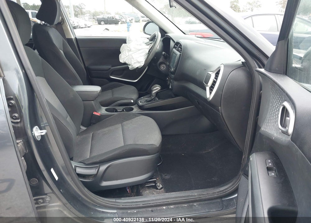 2020 KIA SOUL LX VIN: KNDJ23AU3L7030638