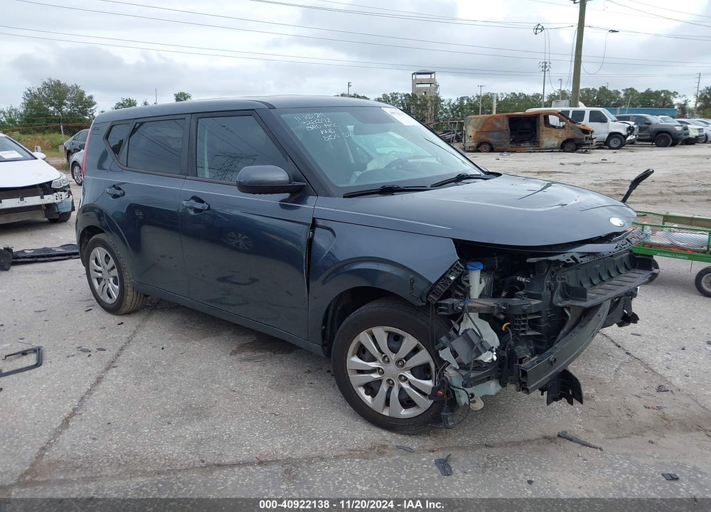2020 KIA SOUL LX VIN: KNDJ23AU3L7030638
