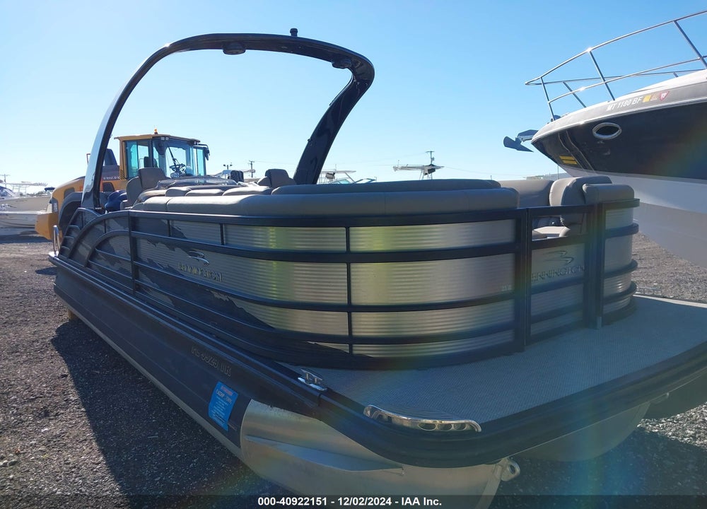 2019 BENNINGTON OTHER VIN: ETWH0317B919