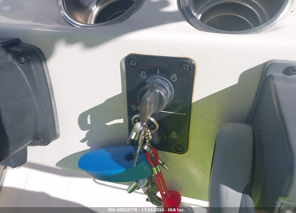 2011 PIONEER OTHER VIN: FVZC1557E011