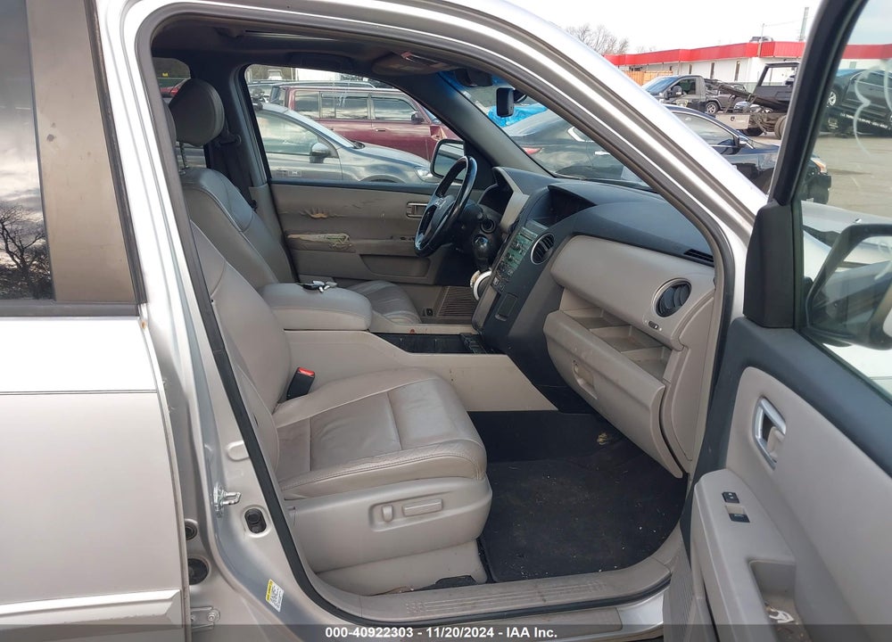 2009 HONDA PILOT EX-L VIN: 5FNYF48529B049658