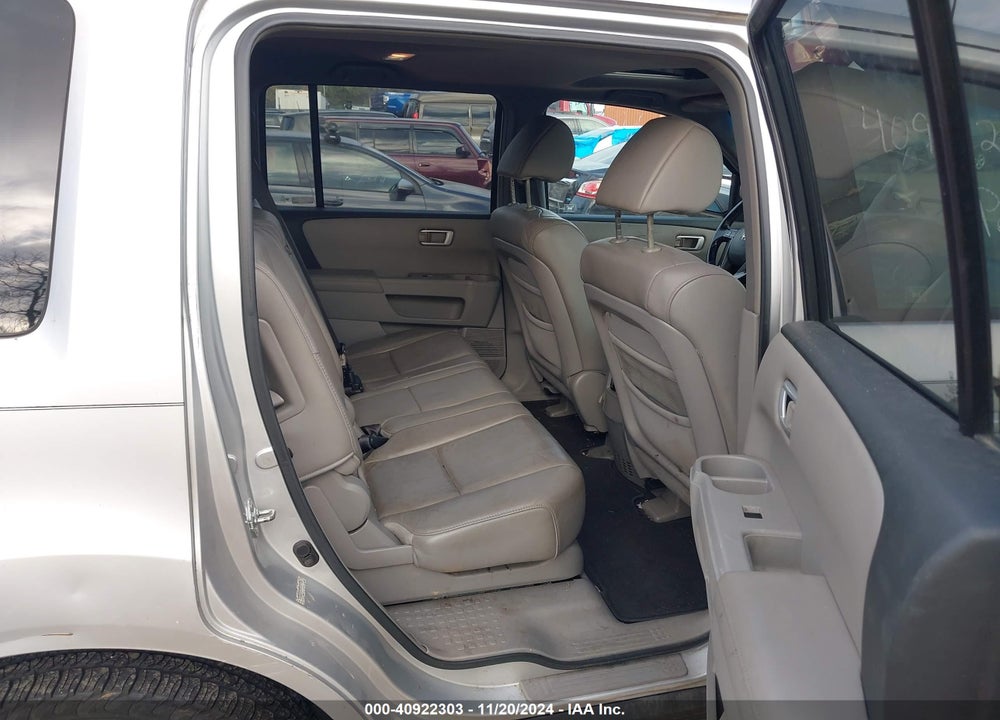 2009 HONDA PILOT EX-L VIN: 5FNYF48529B049658