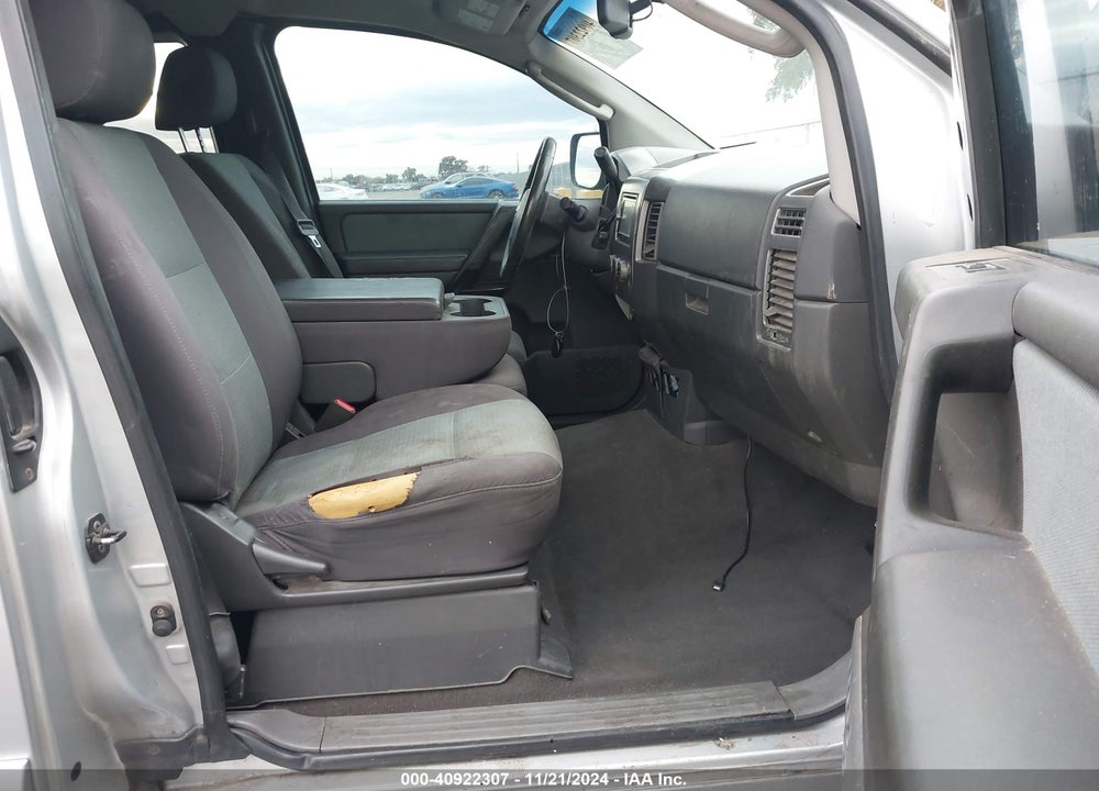 2007 NISSAN TITAN SE VIN: 1N6AA06A87N228744