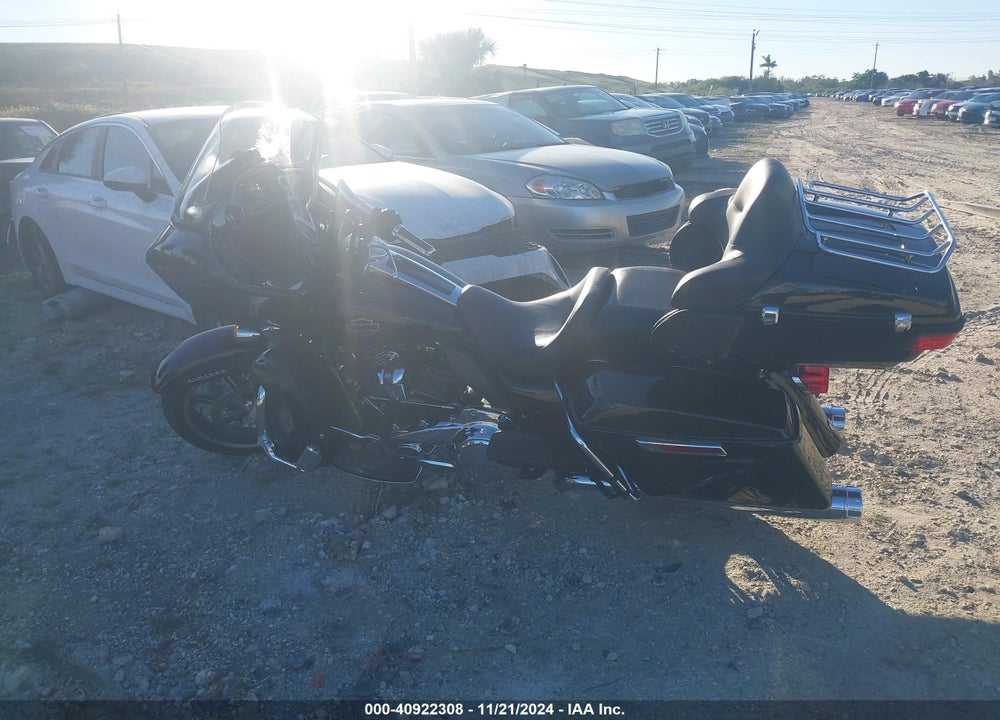 2022 HARLEY-DAVIDSON FLTRK VIN: 1HD1KZF19NB672524