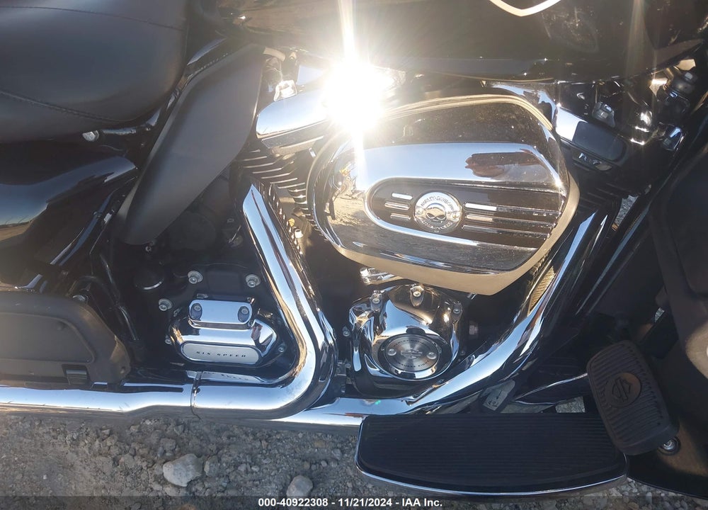 2022 HARLEY-DAVIDSON FLTRK VIN: 1HD1KZF19NB672524