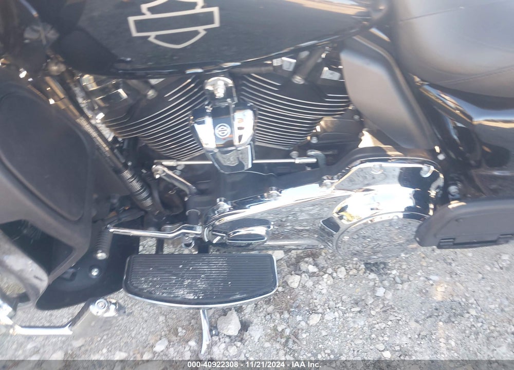 2022 HARLEY-DAVIDSON FLTRK VIN: 1HD1KZF19NB672524